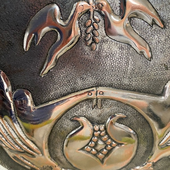 Vintage copper engraved etched stunning wall decorative plate. Symbol of LOVE ❤️ - Picture 5 of 15